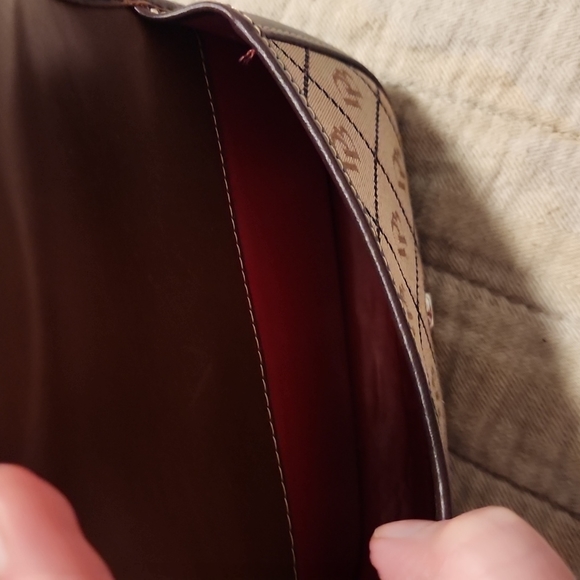 Dooney & Bourke wristlet - Picture 3 of 3